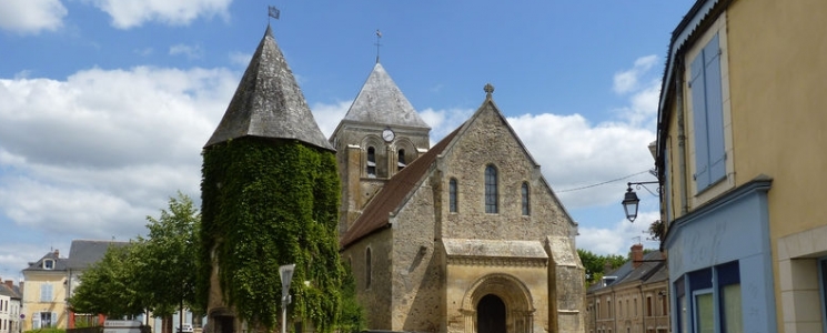 Photo L'église Saint Aubin - voyage Bazouges-sur-le-Loir
