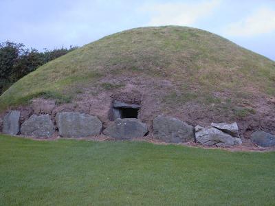 Photo Tombe Néolithique de Knowth - voyage Drogheda