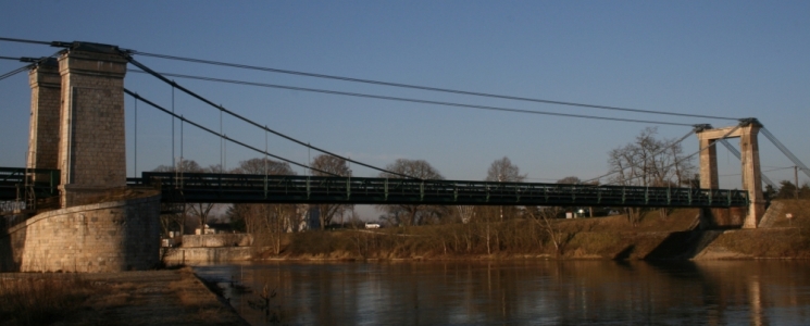 Photo Le Pont suspendu de Châtillon sur Loire - voyage Châtillon-sur-Loire

